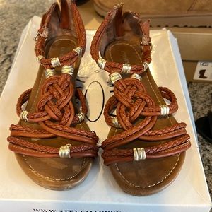 Size 6 Express sandal